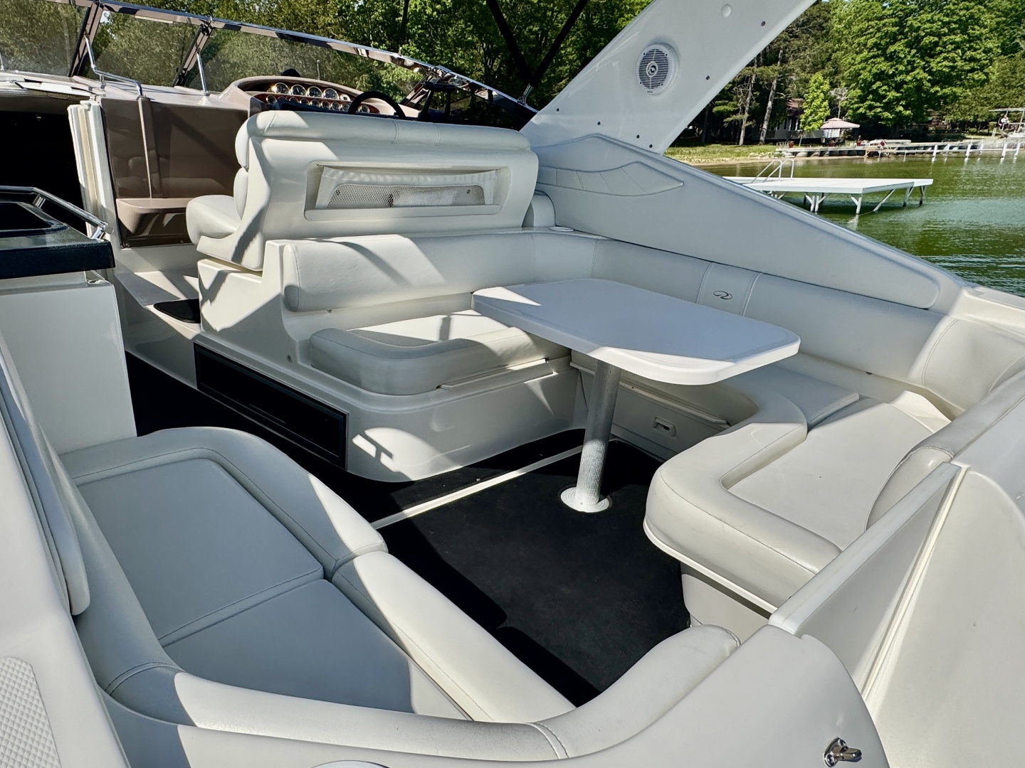 Floating Options 32ft Regal Yacht For Sale