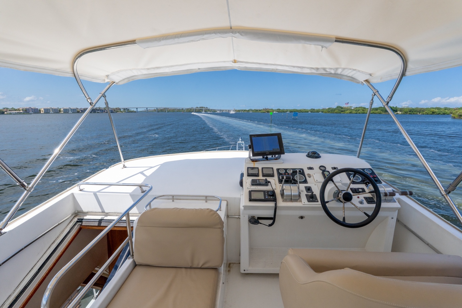 2003 Navigator 5700
