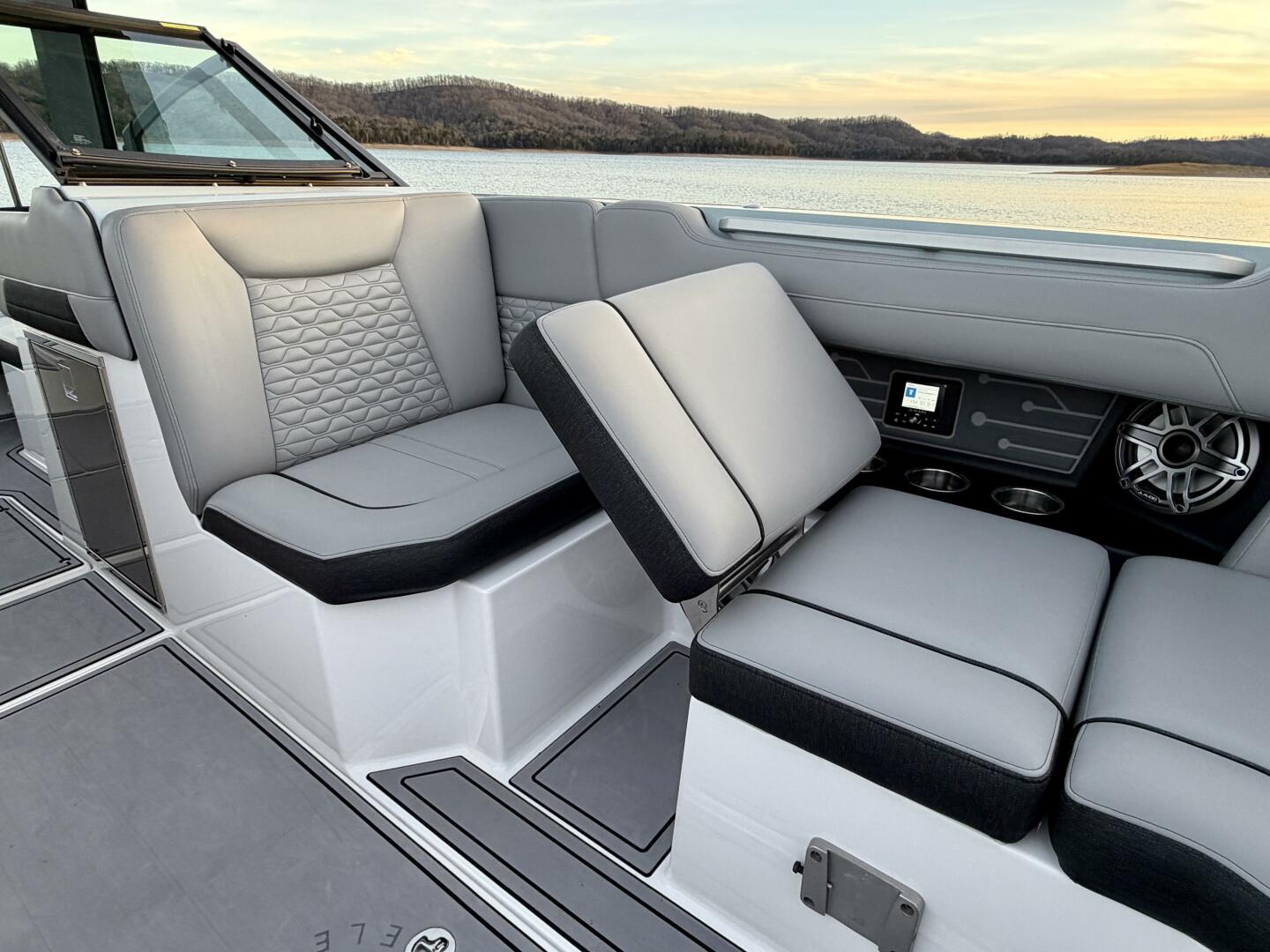 23ft Correct Craft Yacht For Sale 23ft Correct Craft Yacht For Sale