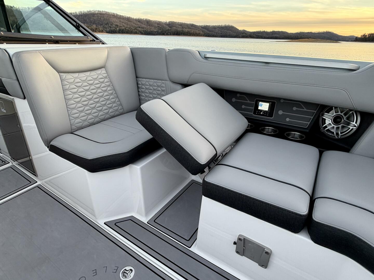 23ft Correct Craft Yacht For Sale 23ft Correct Craft Yacht For Sale