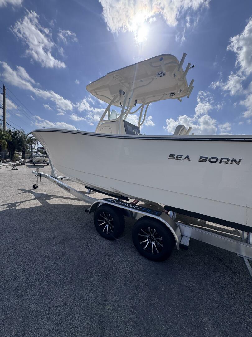 23ft Sea Born Yacht For Sale