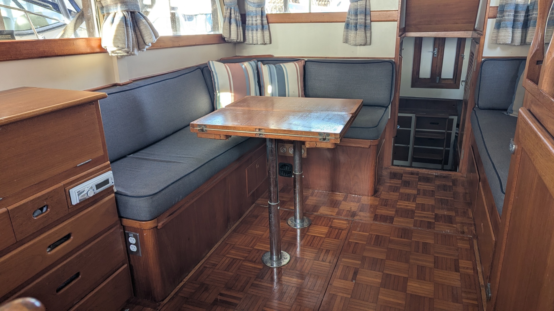 1974 Grand Banks 36 Classic