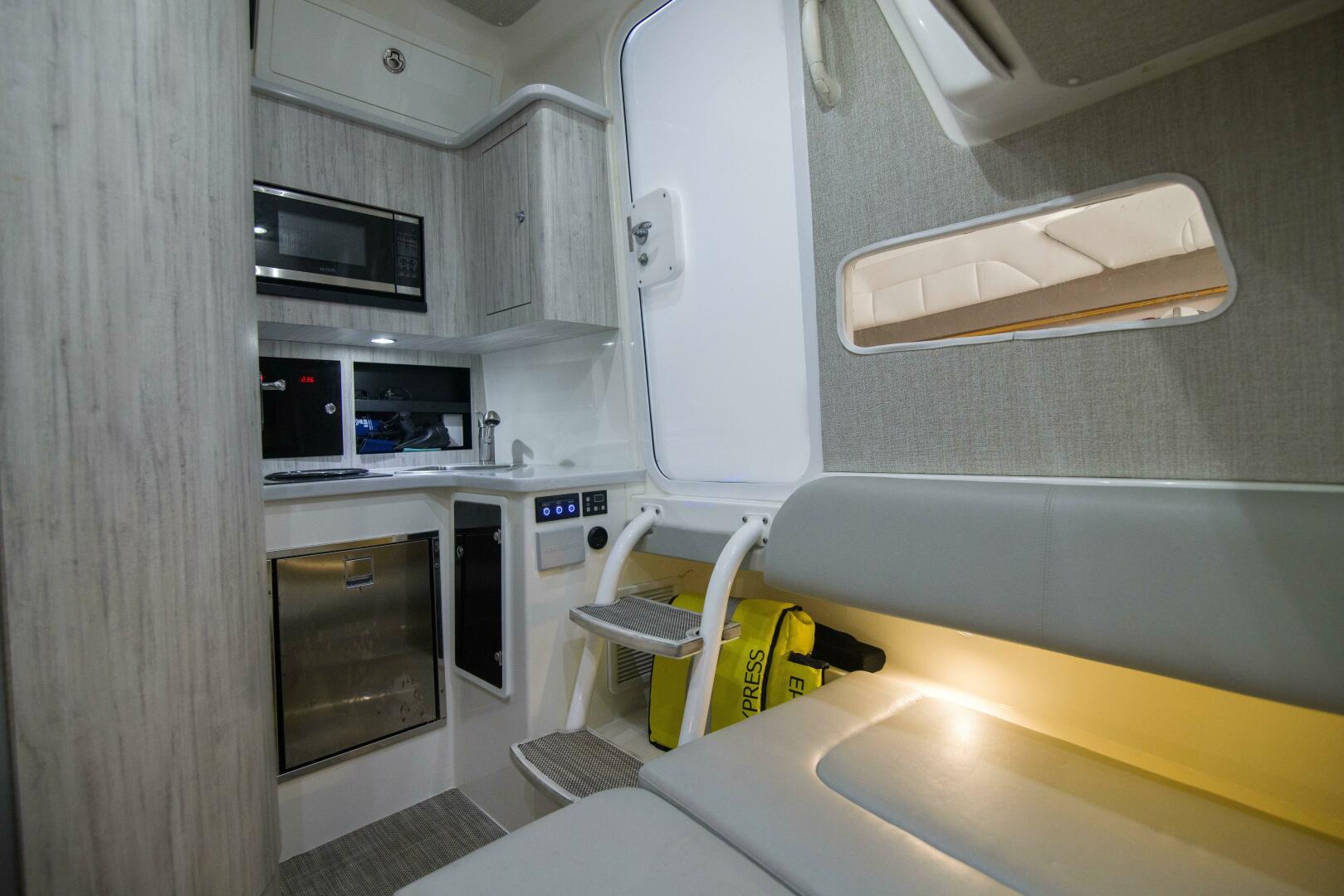 Miss Megan 41ft Regulator Yacht For Sale