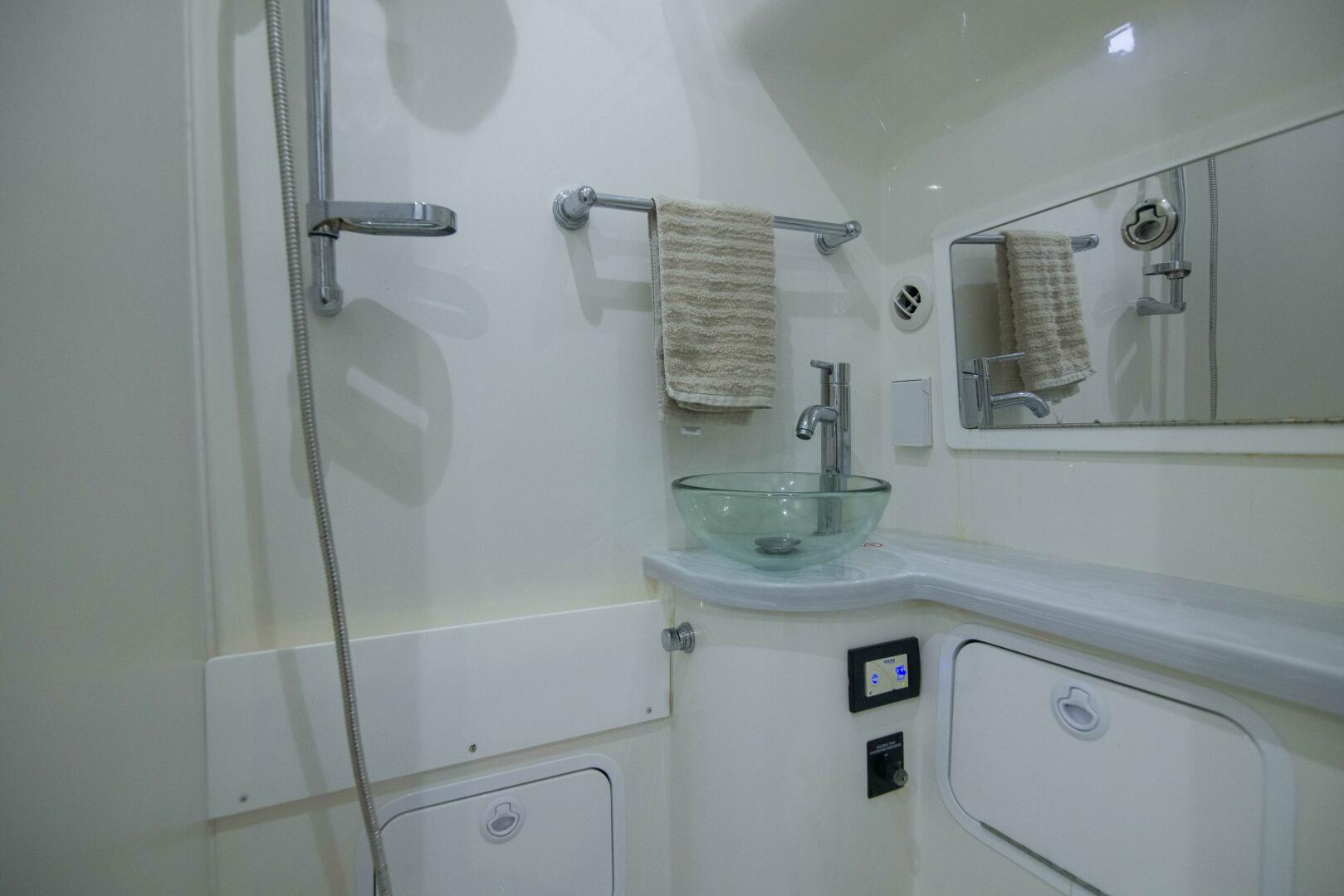 Miss Megan 41ft Regulator Yacht For Sale