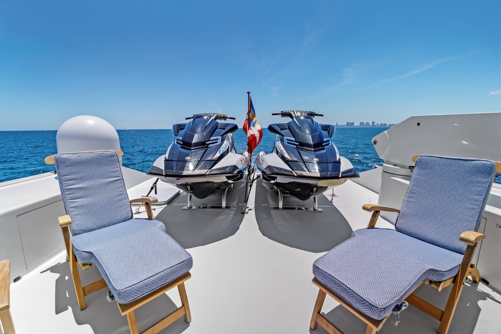 SILVER SEAS 107ft Burger Yacht For Sale SILVER SEAS 107ft Burger Yacht For Sale