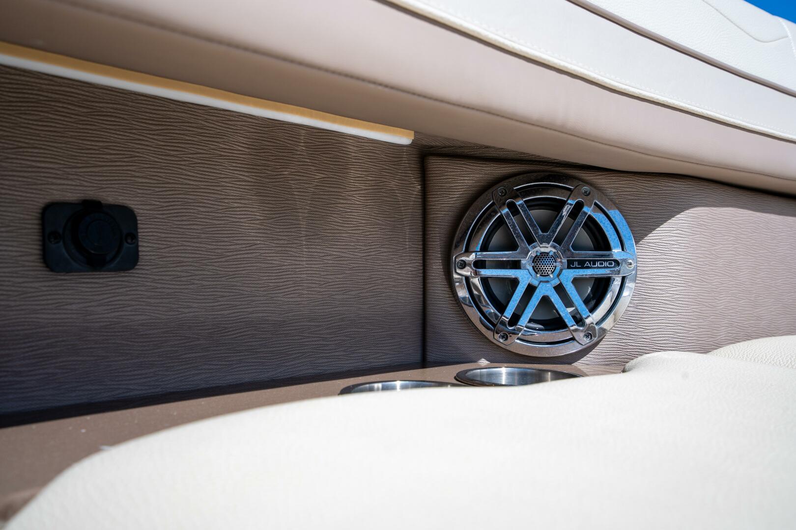 KNOT AGAIN 35ft Formula Yacht For Sale KNOT AGAIN 35ft Formula Yacht For Sale