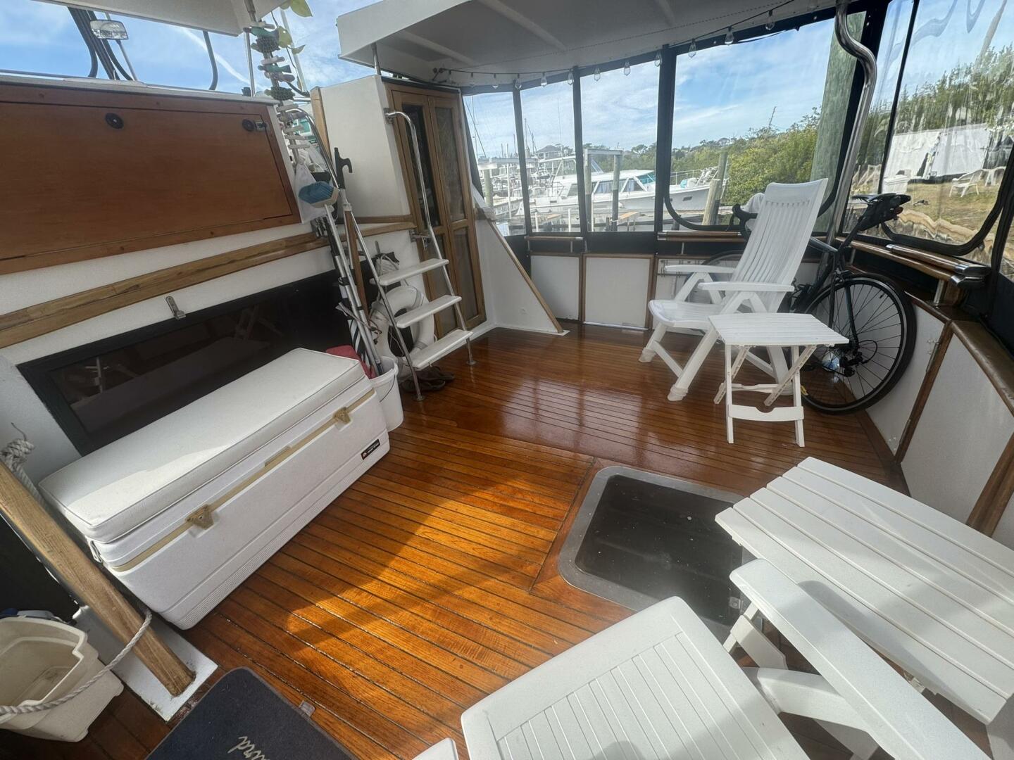 MAKIN MEMORIES 41ft President Yacht For Sale