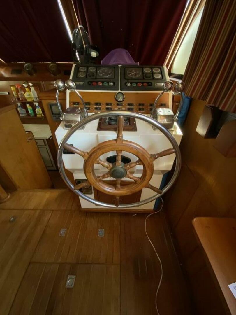 MAKIN MEMORIES 41ft President Yacht For Sale