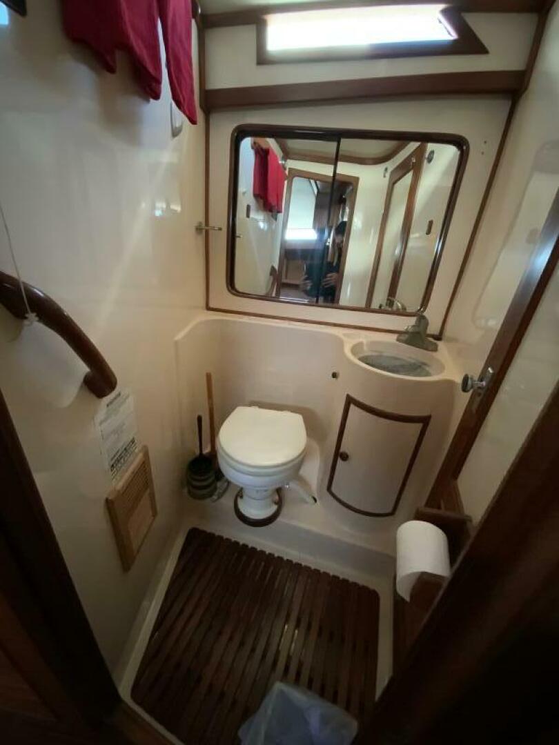 MAKIN MEMORIES 41ft President Yacht For Sale