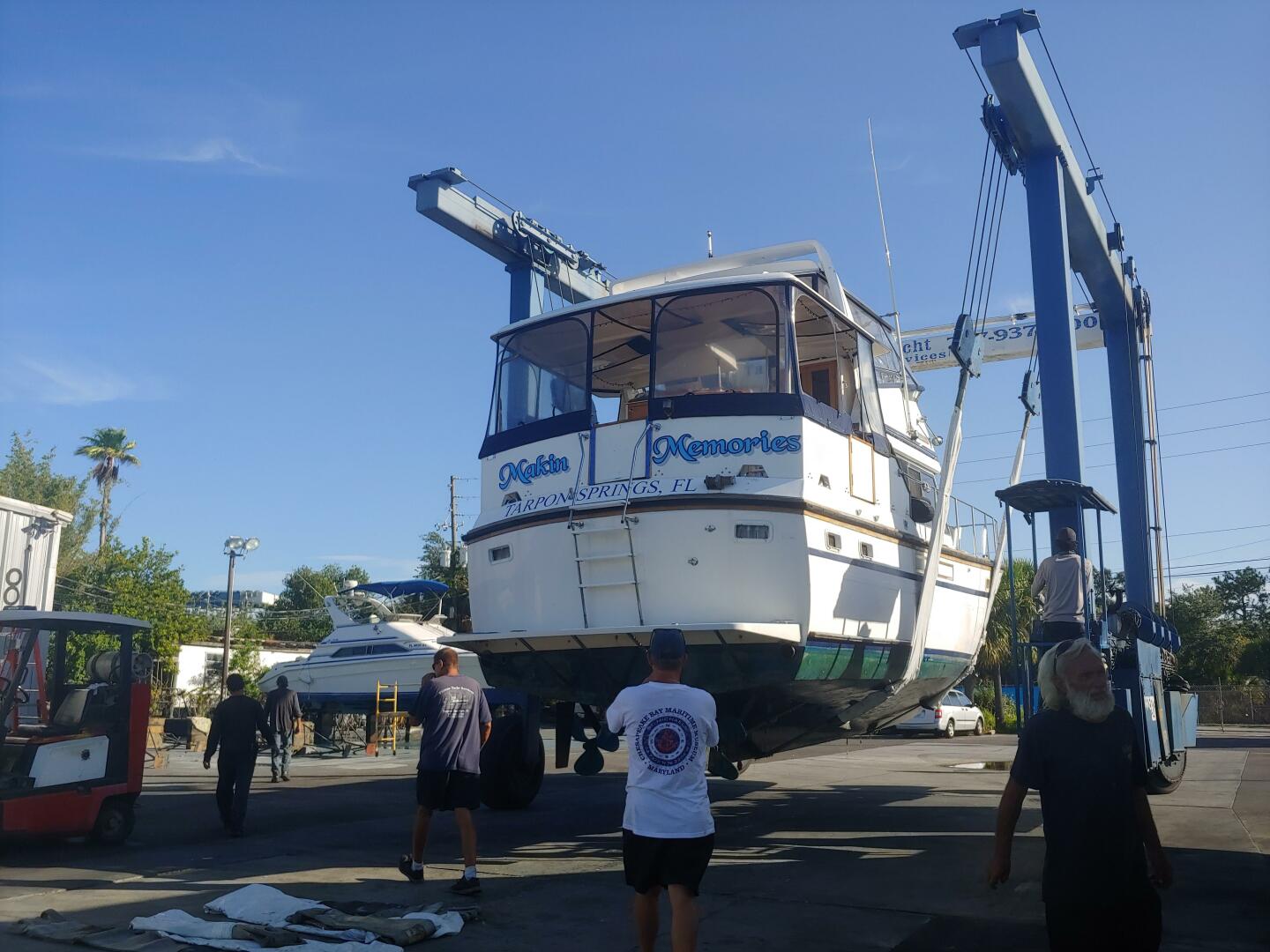 MAKIN MEMORIES 41ft President Yacht For Sale