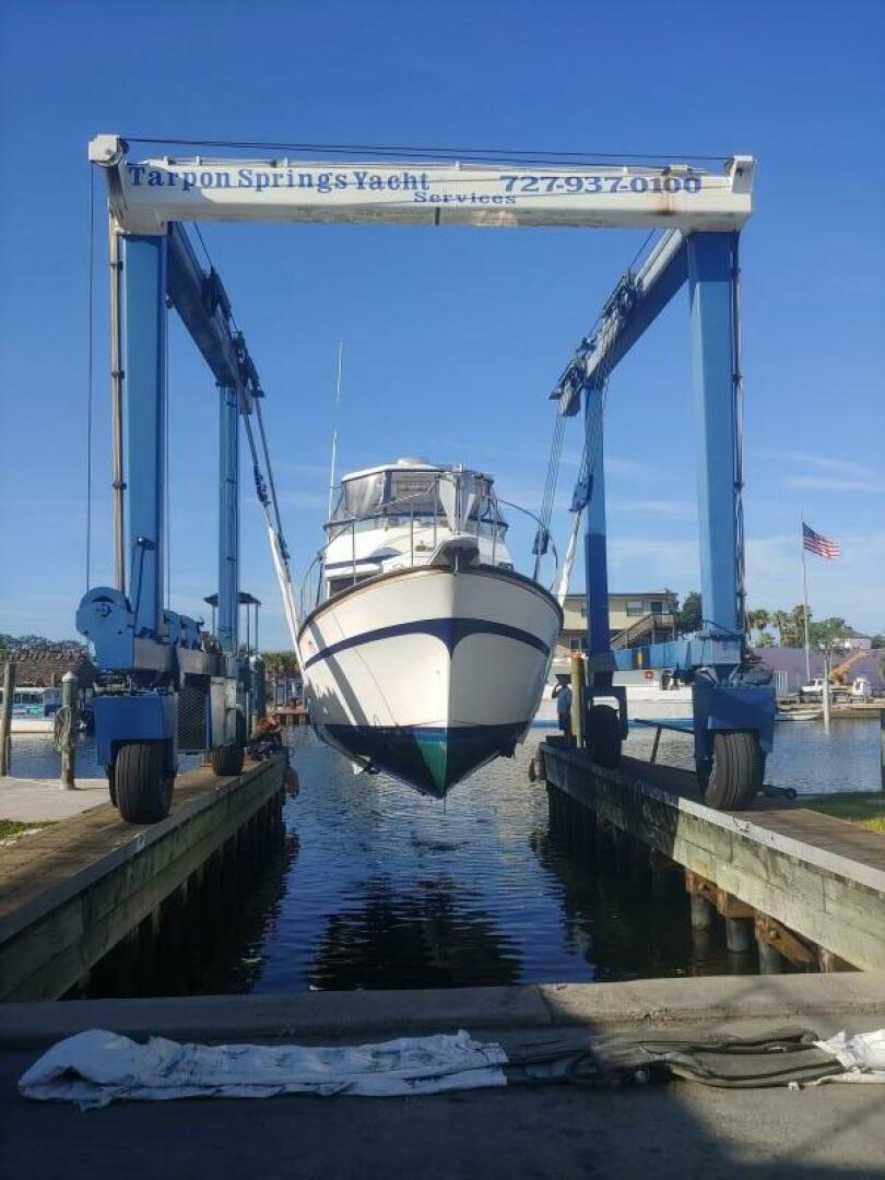 MAKIN MEMORIES 41ft President Yacht For Sale