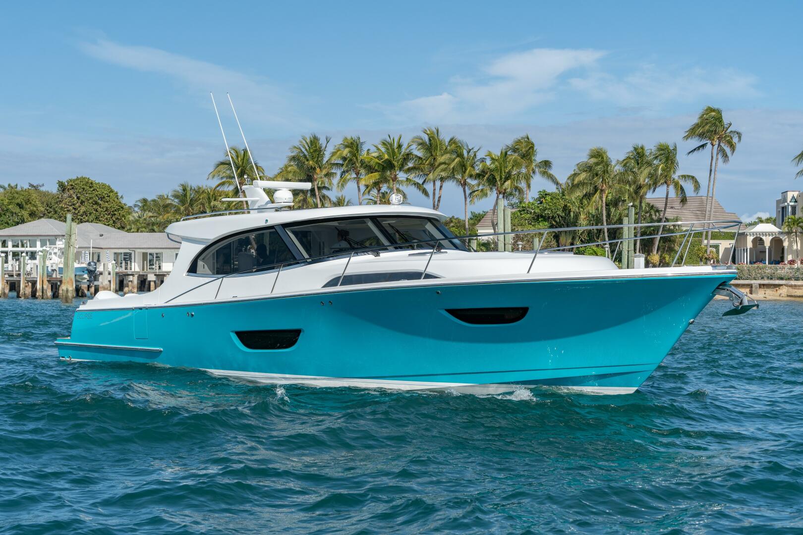 ECLIPSE 505 Shadow In Stock 50ft ECLIPSE Yacht For Sale ECLIPSE 505 Shadow In Stock 50ft ECLIPSE Yacht For Sale