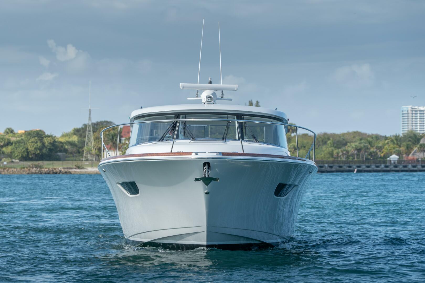 ECLIPSE 505 Shadow Demo 50ft ECLIPSE Yacht For Sale ECLIPSE 505 Shadow Demo 50ft ECLIPSE Yacht For Sale