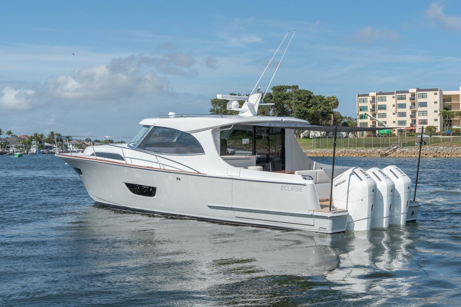 ECLIPSE 505 Shadow Demo 50ft ECLIPSE Yacht For Sale ECLIPSE 505 Shadow Demo 50ft ECLIPSE Yacht For Sale