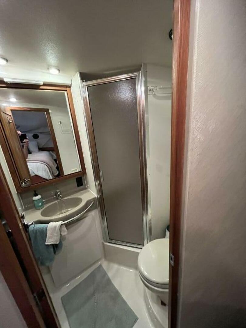 Wicked Twisted Road 37ft Bayliner Yacht For Sale