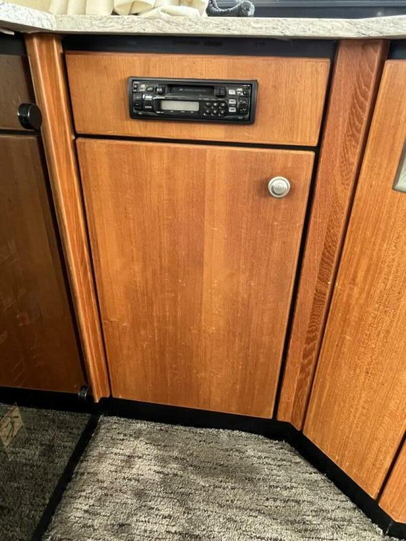 Wicked Twisted Road 37ft Bayliner Yacht For Sale