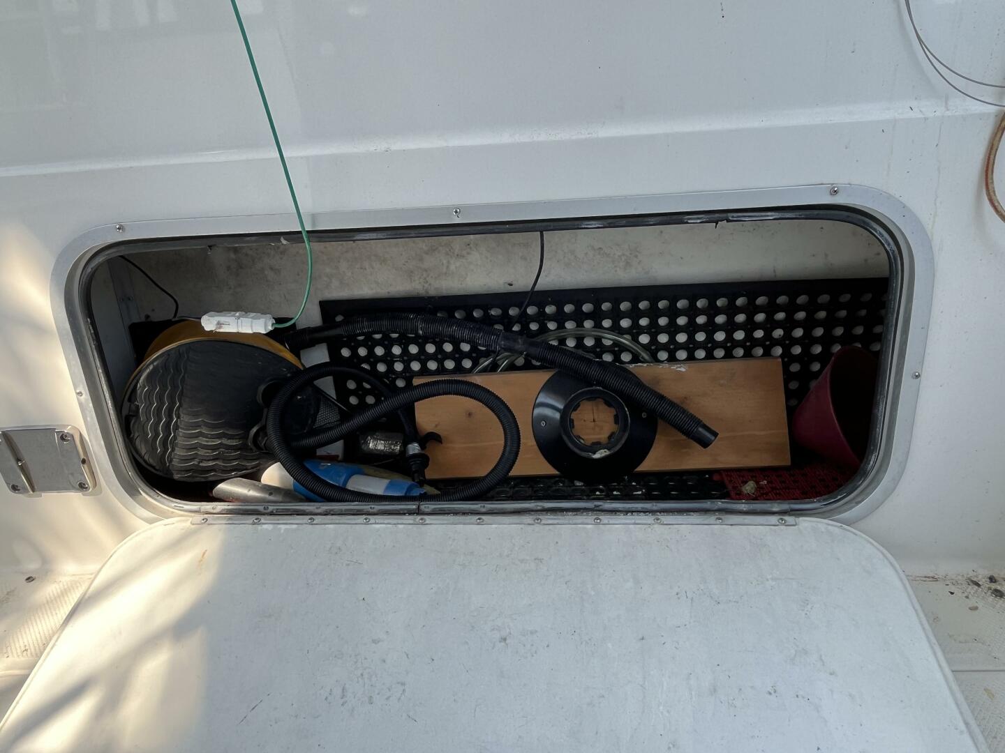 Wicked Twisted Road 37ft Bayliner Yacht For Sale