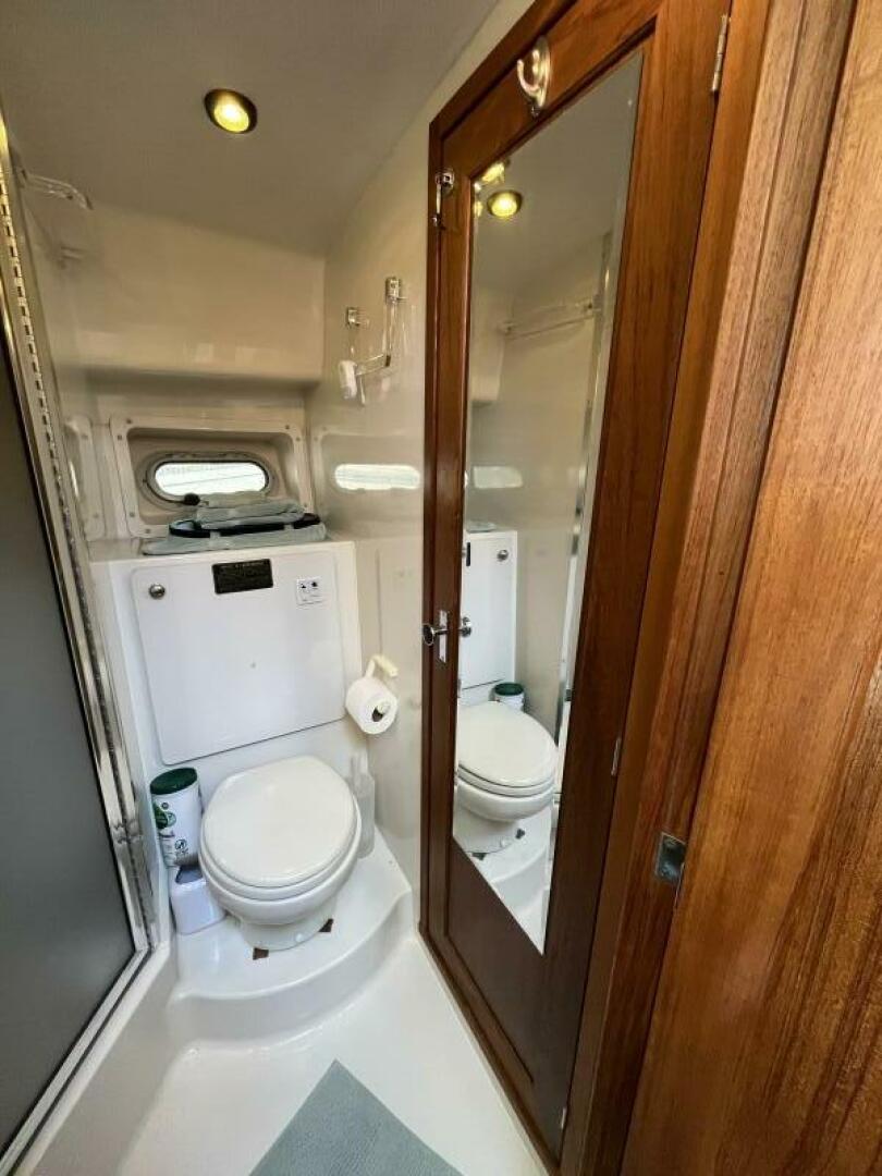 Wicked Twisted Road 37ft Bayliner Yacht For Sale