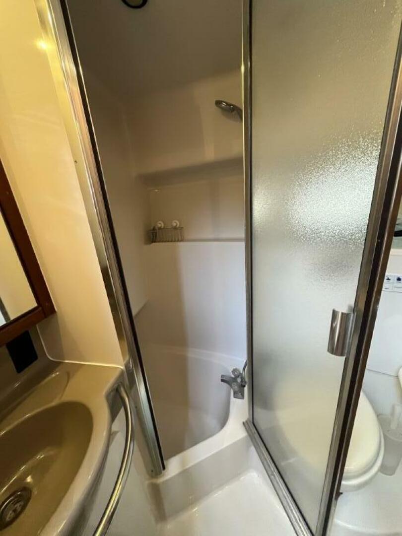 Wicked Twisted Road 37ft Bayliner Yacht For Sale