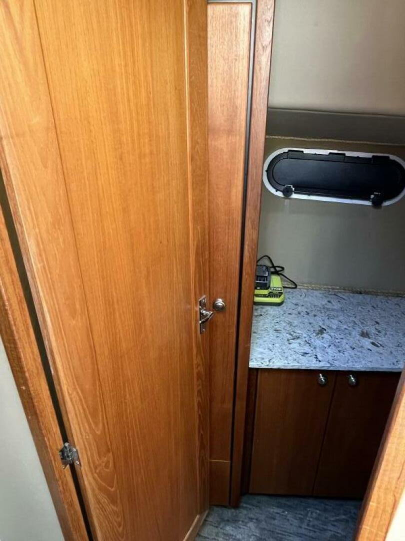 Wicked Twisted Road 37ft Bayliner Yacht For Sale