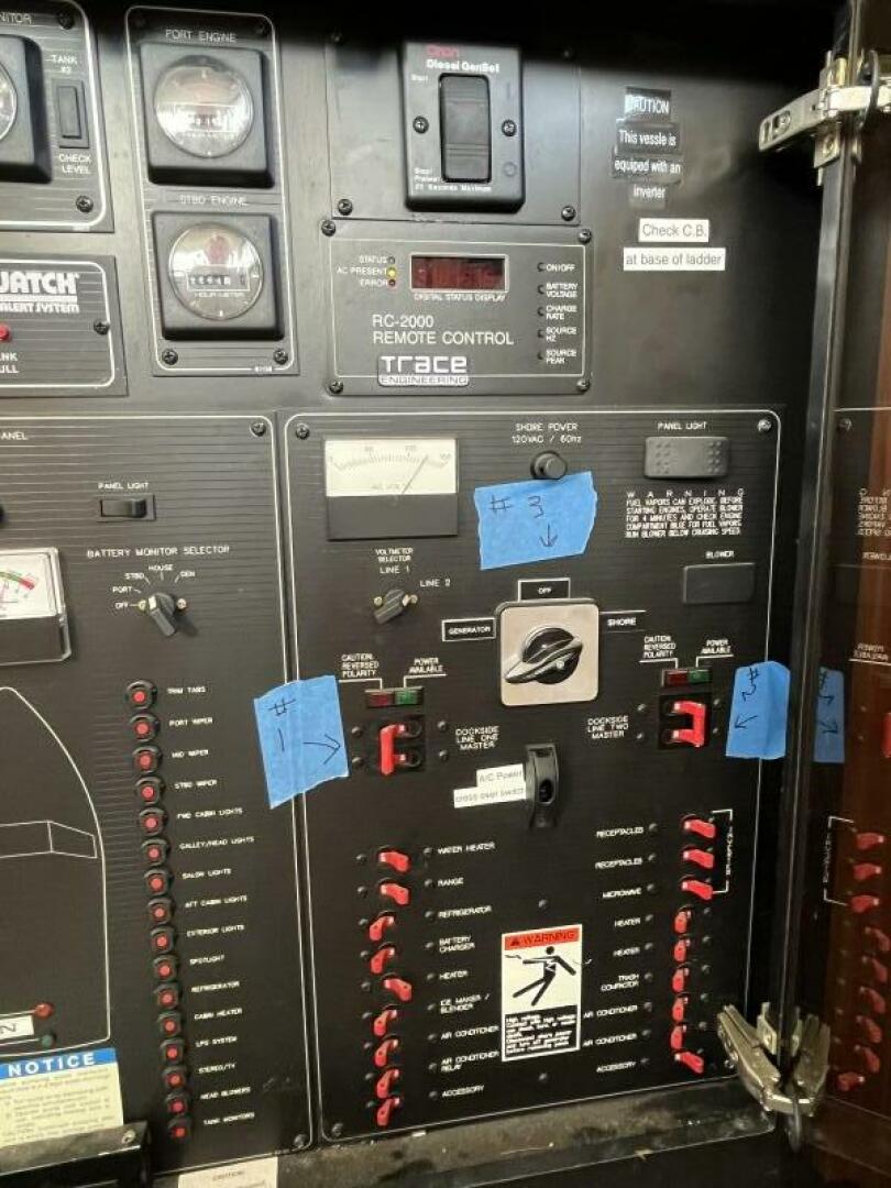 Wicked Twisted Road 37ft Bayliner Yacht For Sale