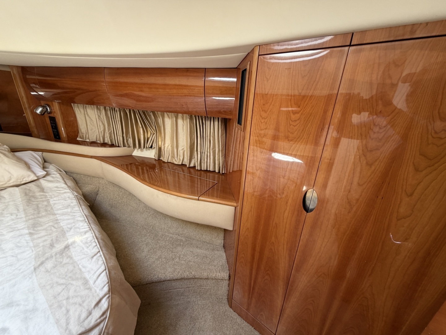 Viking Sport Cruisers V65 Express Yacht For Sale