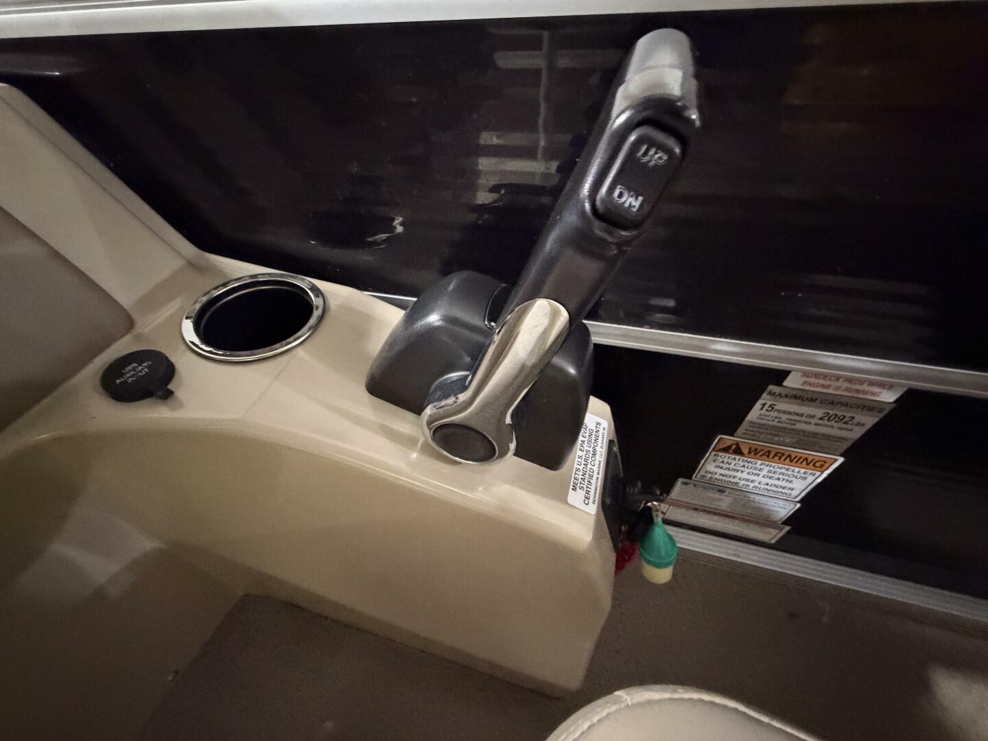 2011 Bennington 2554 GCW