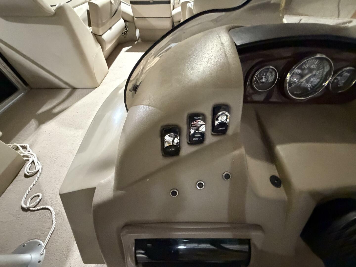 2011 Bennington 2554 GCW