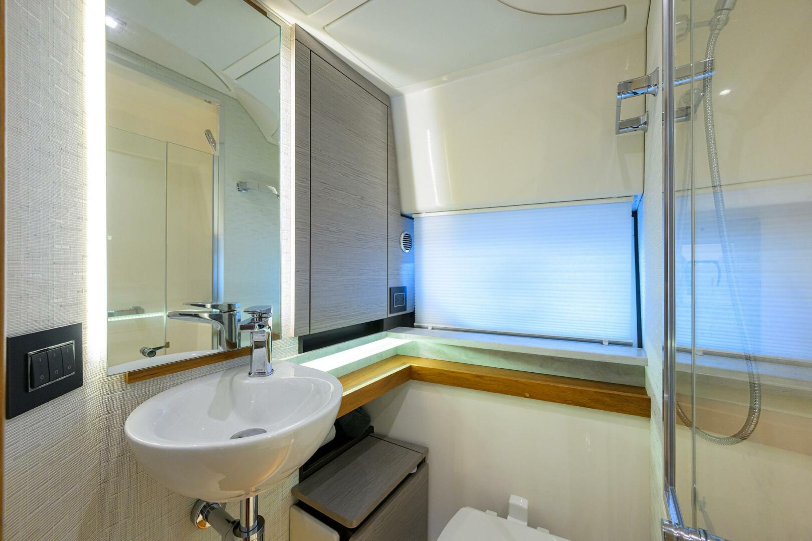 2022 43 Tiara LE 43ft Tiara Yachts Yacht For Sale