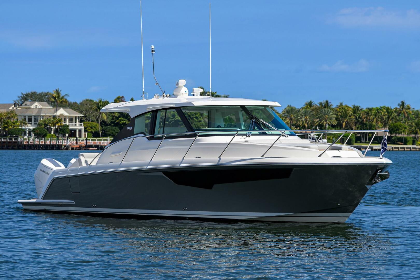 2022 43 Tiara LE 43ft Tiara Yachts Yacht For Sale