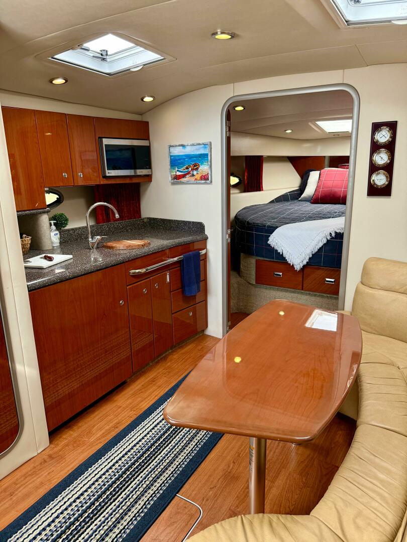 HOW WE ROLL 37ft Formula Yacht For Sale