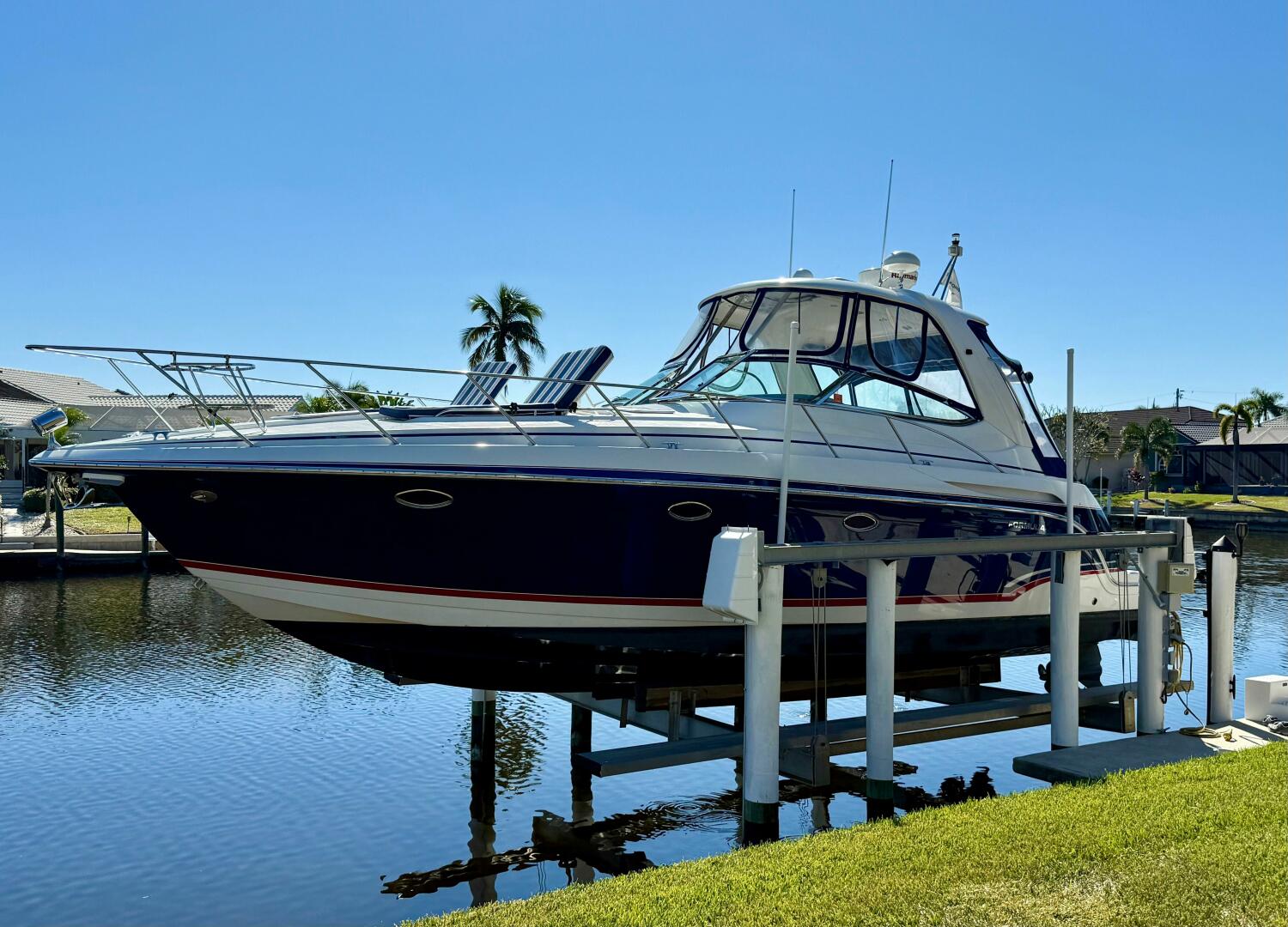 HOW WE ROLL 37ft Formula Yacht For Sale