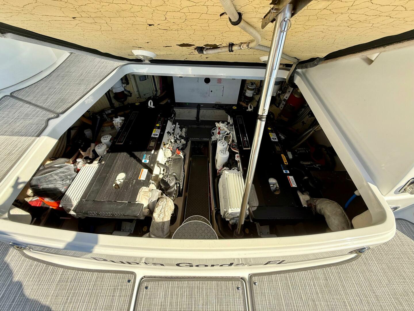 HOW WE ROLL 37ft Formula Yacht For Sale