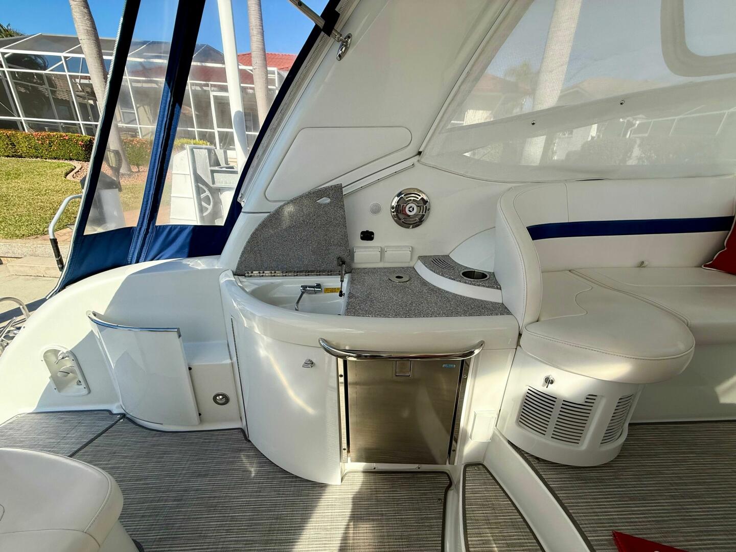 HOW WE ROLL 37ft Formula Yacht For Sale