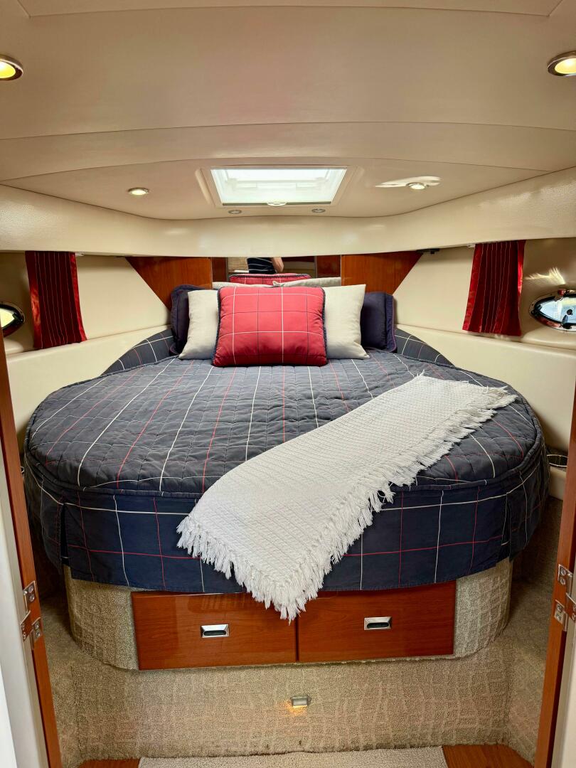 HOW WE ROLL 37ft Formula Yacht For Sale