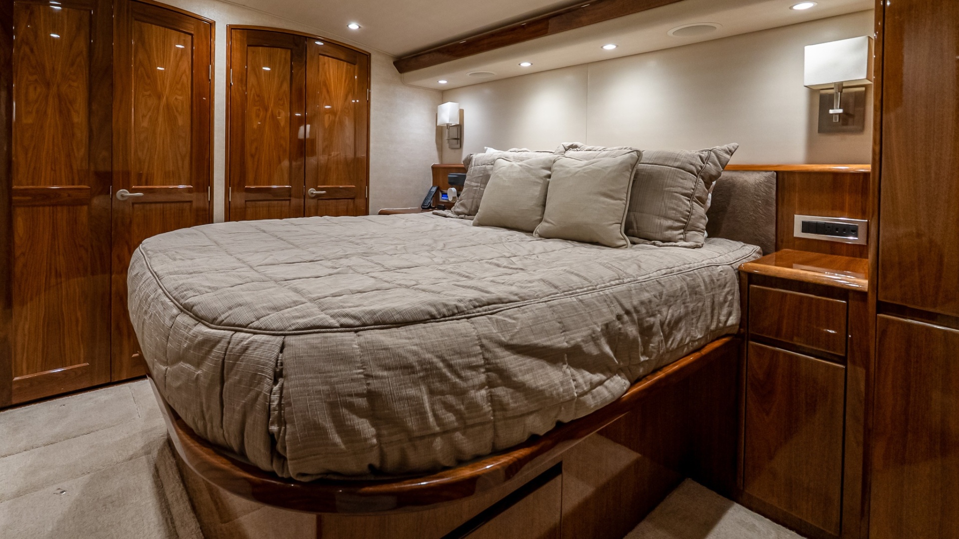 Sexy Lady 62ft Viking Yacht For Sale