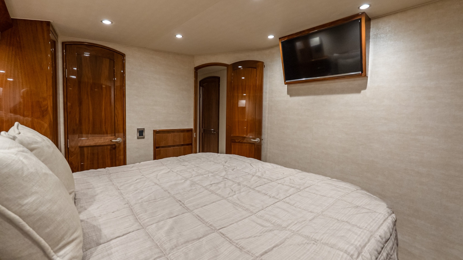 Sexy Lady 62ft Viking Yacht For Sale