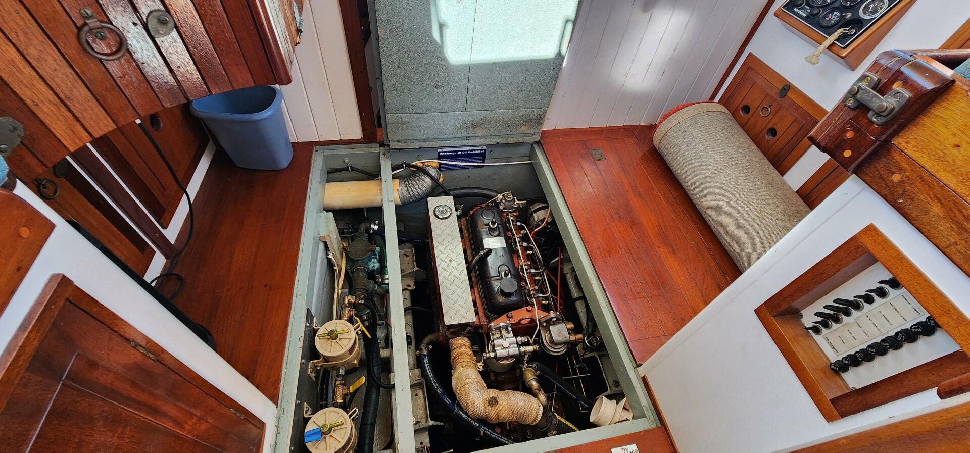 Hesper 32ft Tillotson Pearson Yacht For Sale