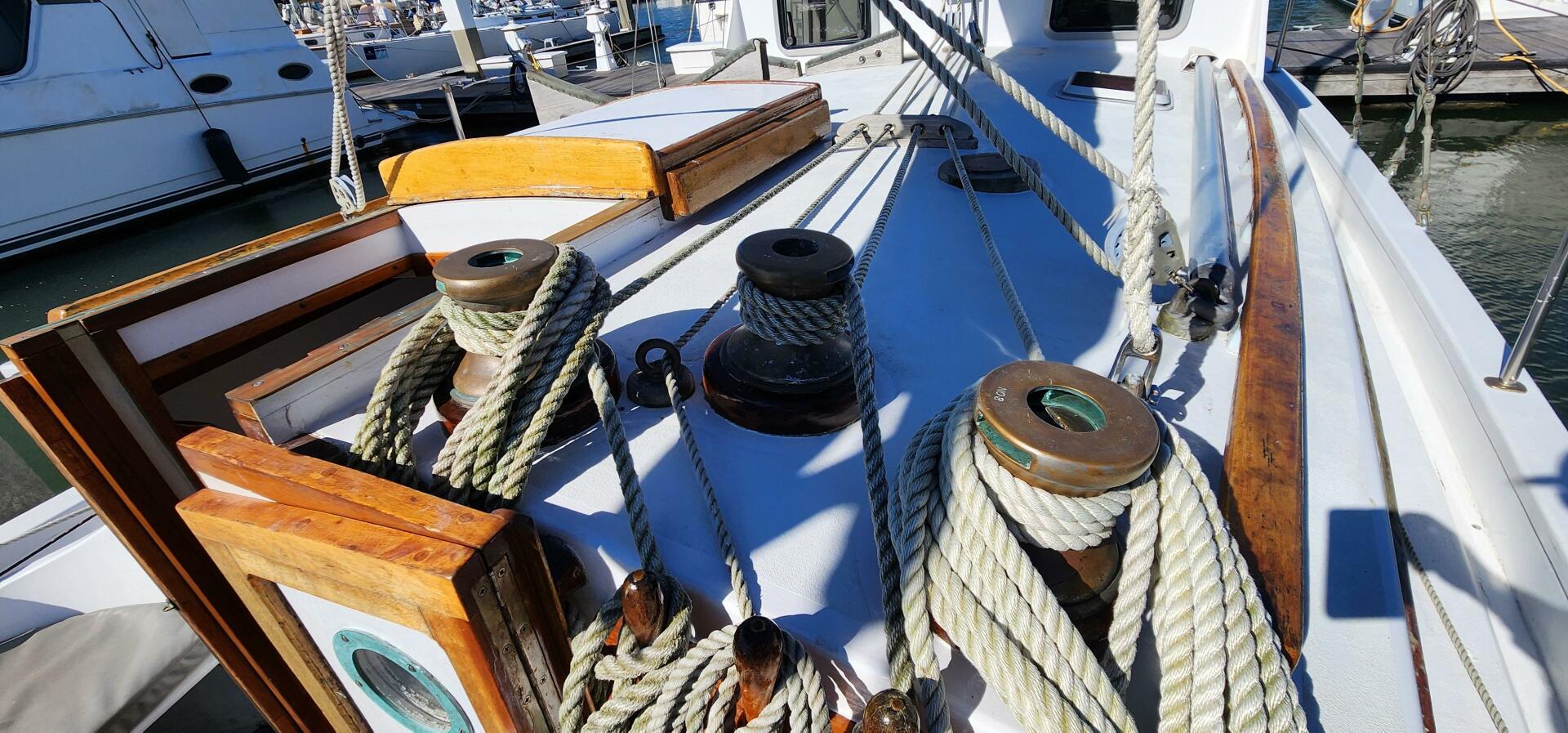 Hesper 32ft Tillotson Pearson Yacht For Sale