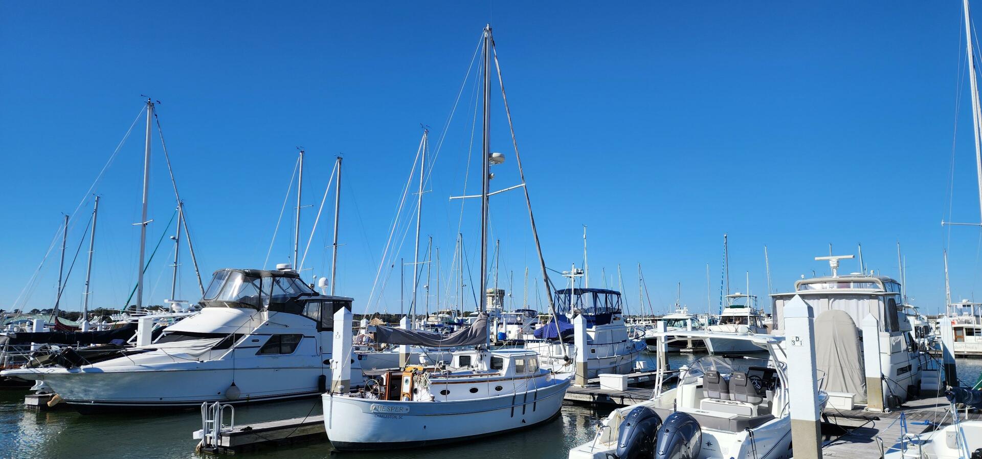 Hesper 32ft Tillotson Pearson Yacht For Sale