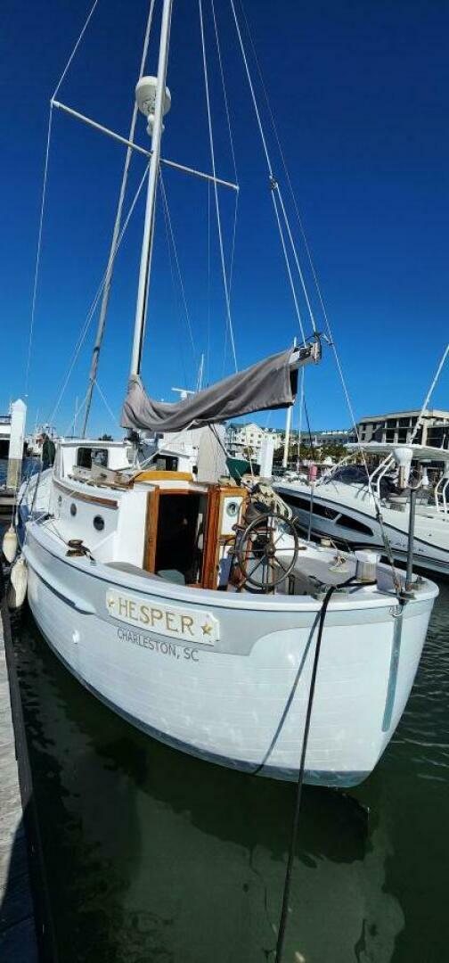 Hesper 32ft Tillotson Pearson Yacht For Sale