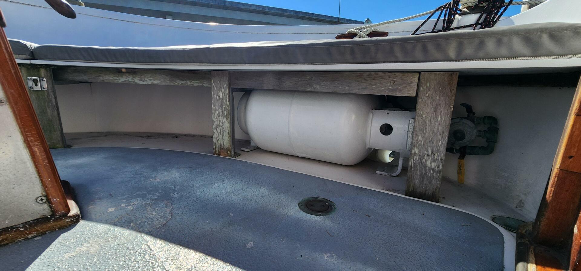 Hesper 32ft Tillotson Pearson Yacht For Sale