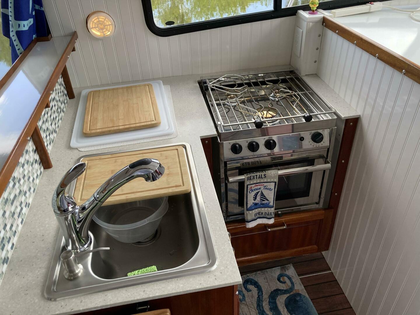 Proud Mary 29ft Prairie Boat Works Yacht For Sale