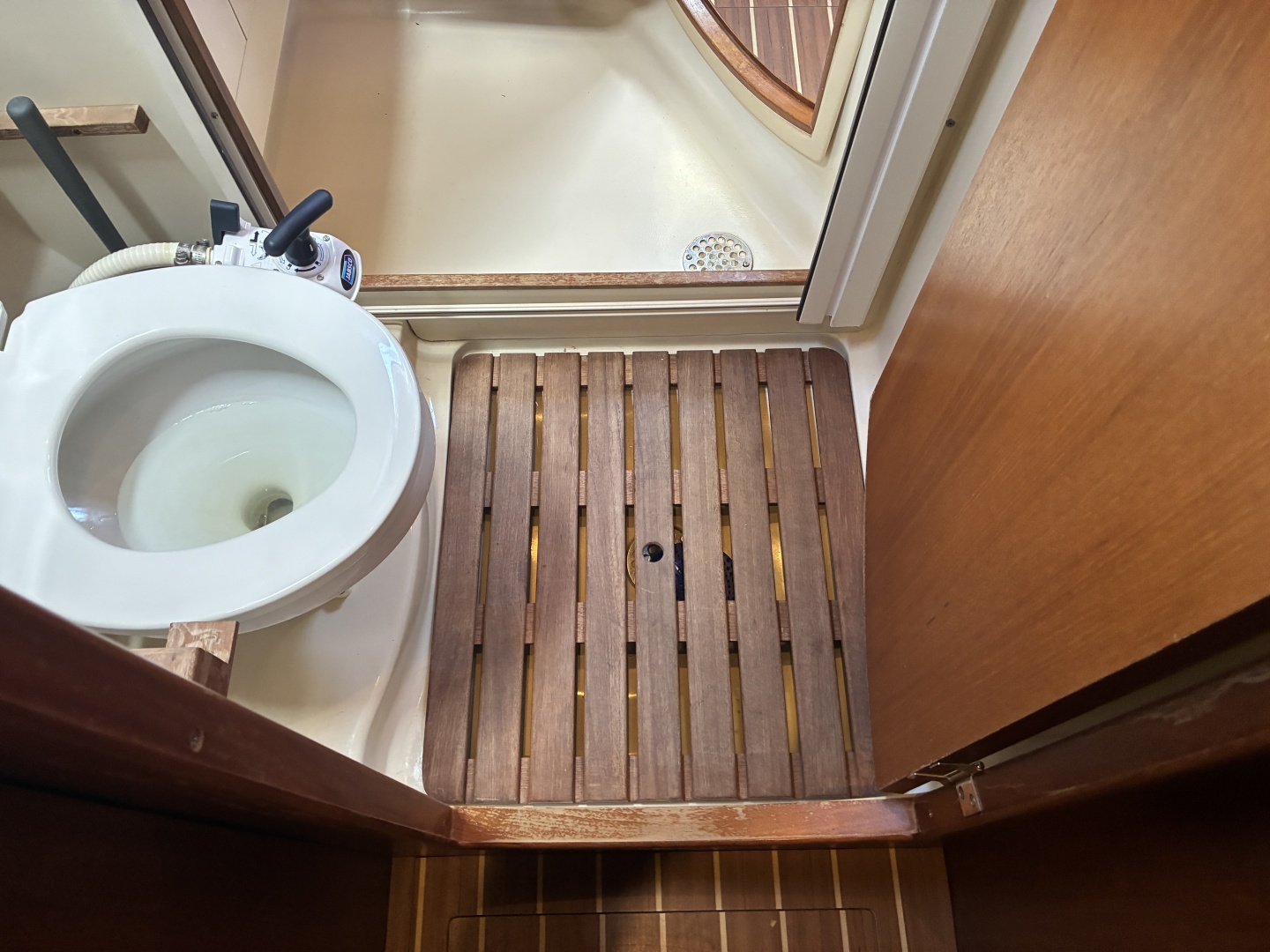 Wind Song 38ft Hunter Yacht For Sale