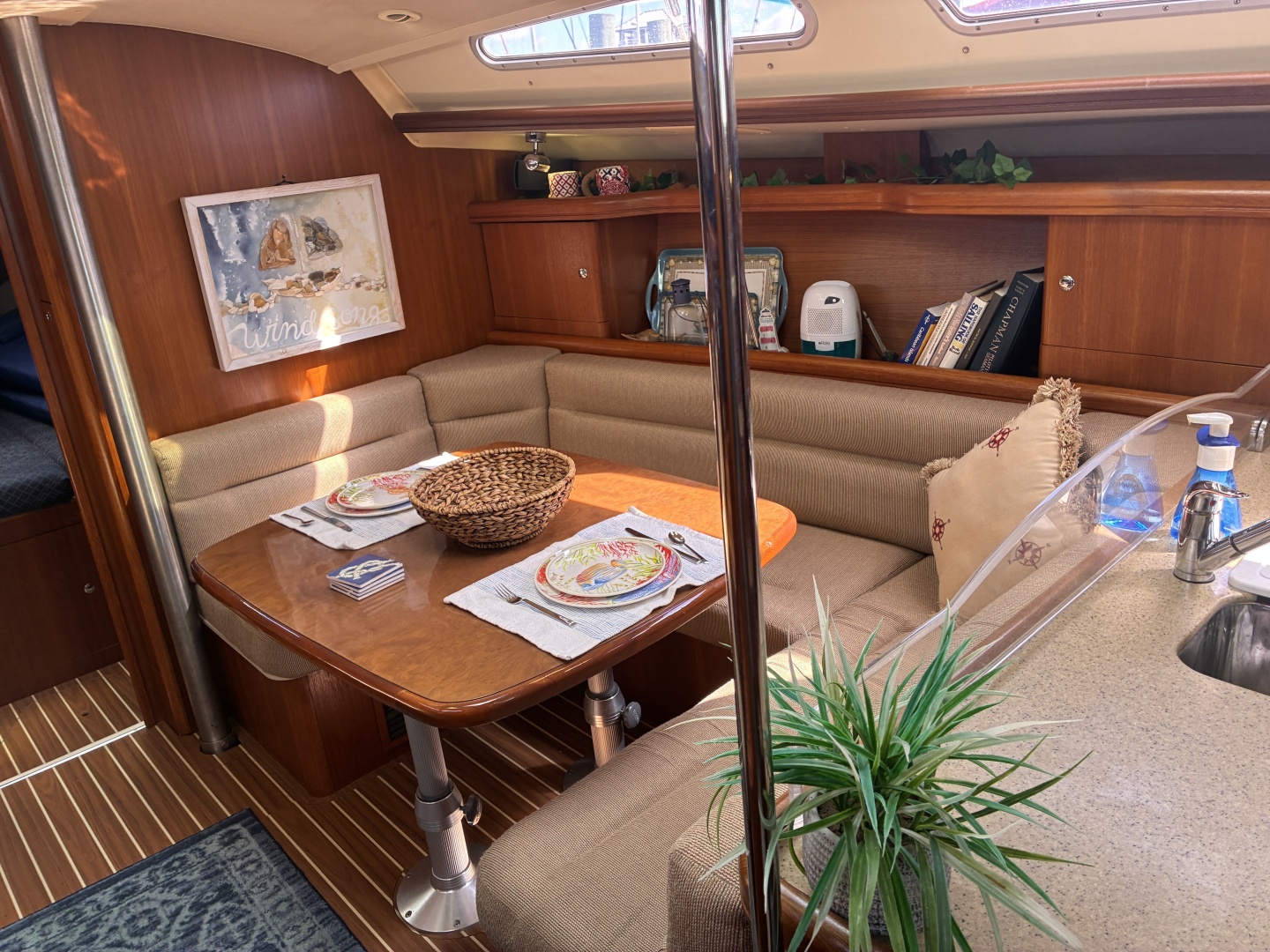 Wind Song 38ft Hunter Yacht For Sale