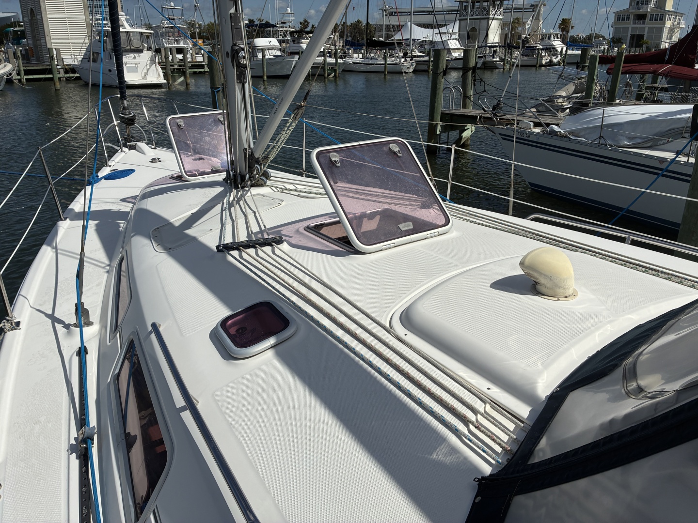 Wind Song 38ft Hunter Yacht For Sale