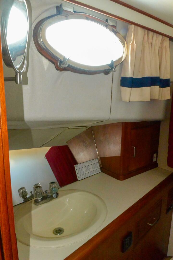 SURPRISE 50ft Ocean Alexander Yacht For Sale