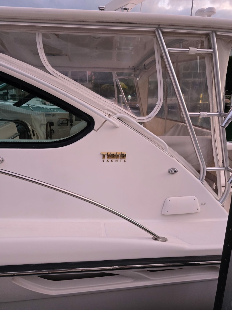 36ft Tiara Yachts Yacht For Sale