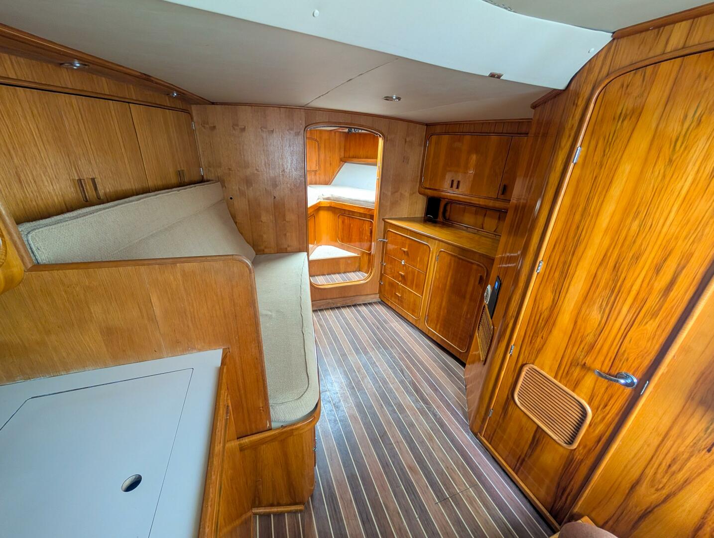 SASSY GIRL 40ft Tides Yacht For Sale
