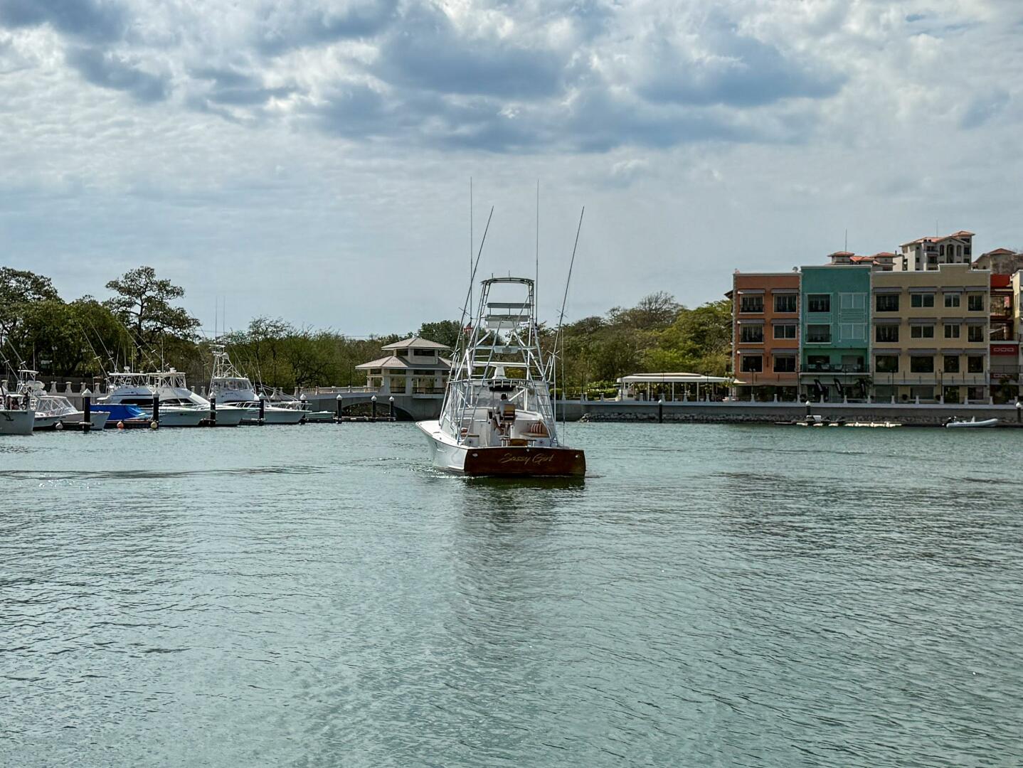 SASSY GIRL 40ft Tides Yacht For Sale